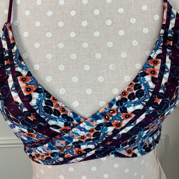 Athleta Reversible Bikini Top Sz XS NWOT - Picture 3 of 14